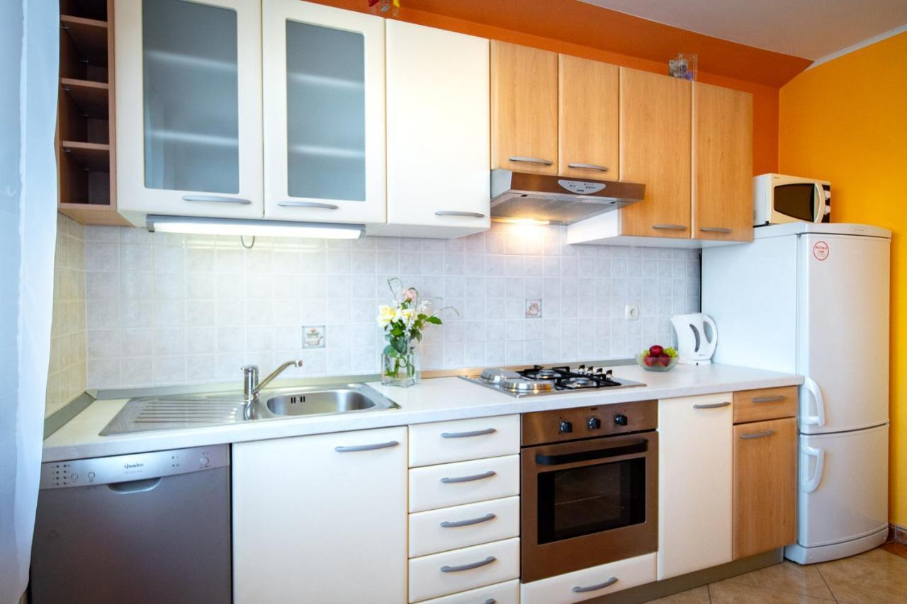 Kastell Apartments Lopar Buitenkant foto